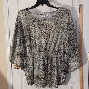 26/28 Cato plus size shirt green/bronze cheetah
